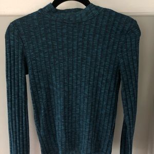 Aeropostale crop top Turtle Neck